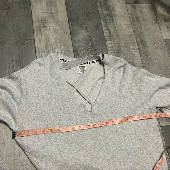 Victoria’s Secret PINK Gray Cutout Raw Edge Oversized Logo Fleece Sweatshirt S - Picture 8 of 10
